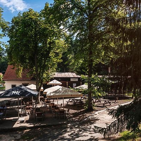 Rekreacni Areal Prihrazy Hotel Zdar  Exterior foto